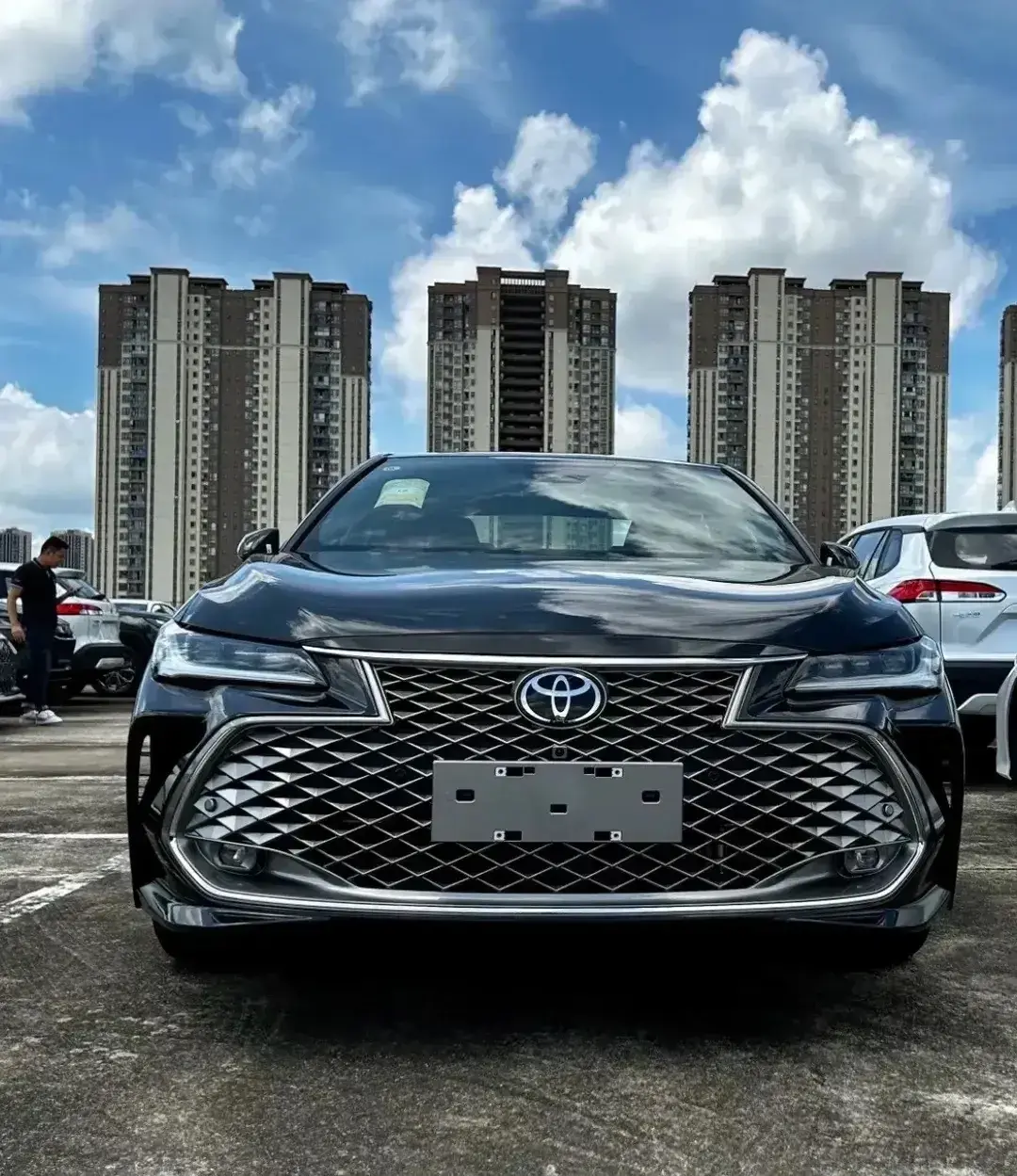 丰田全新亚洲龙:配2.0L+ CVT 无级变速,内置8155P芯片,值得买吗