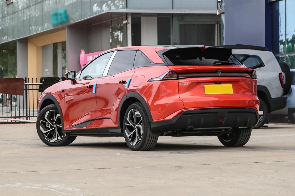 15-20万买新能源SUV,零跑全新C11 宋PLUS DM-i 深蓝S07选谁更合适?