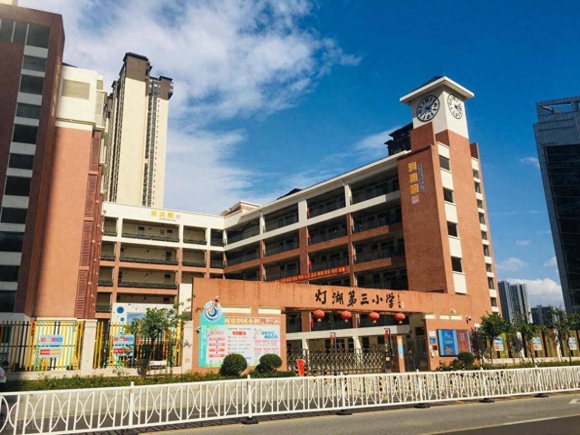 中小学生作业熔断:理想丰满,现实骨感的“限时停战”
